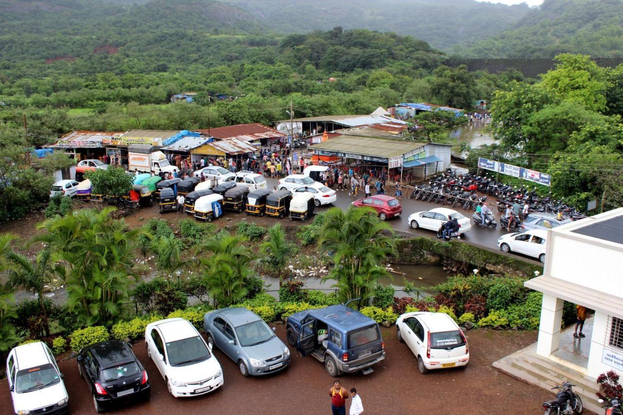 Hotel Manik Moti Lonavala Exteriér fotografie