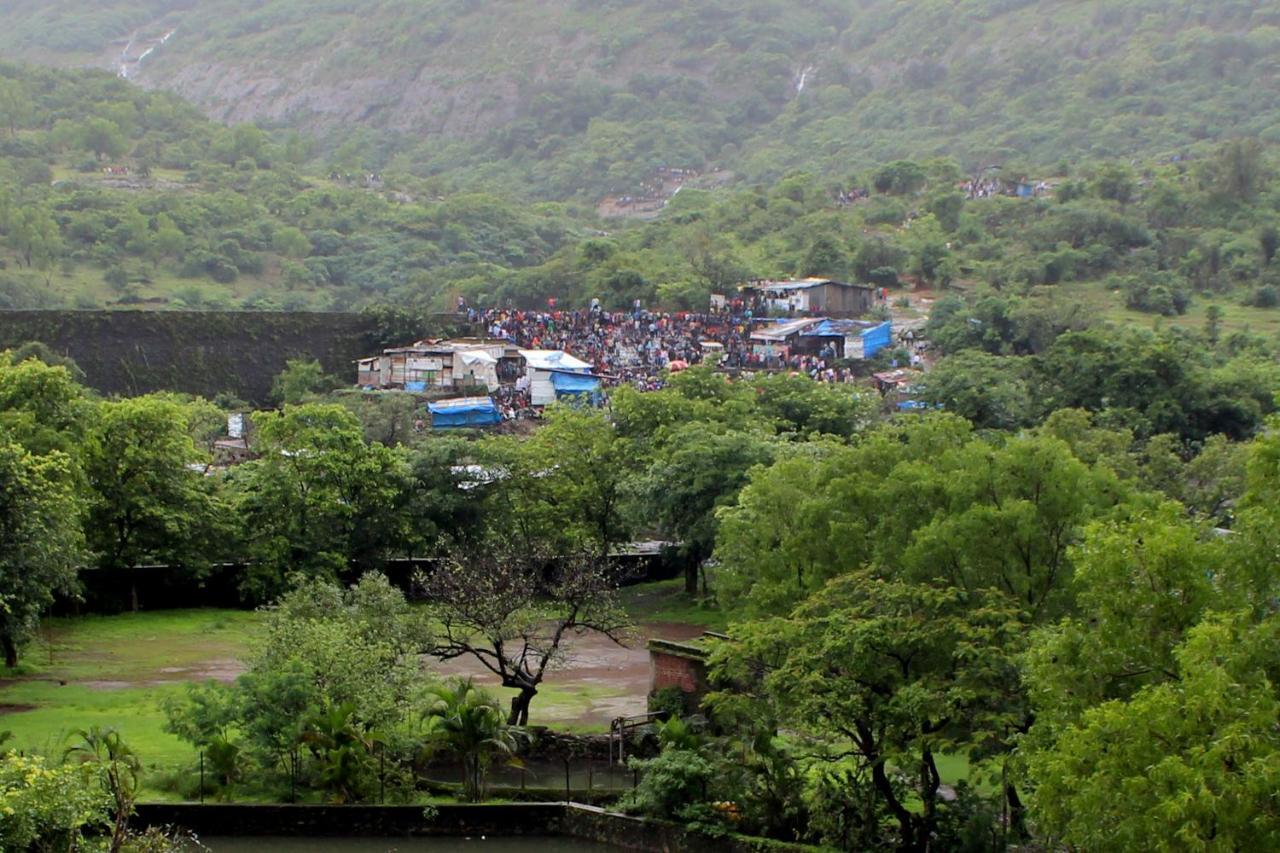 Hotel Manik Moti Lonavala Exteriér fotografie