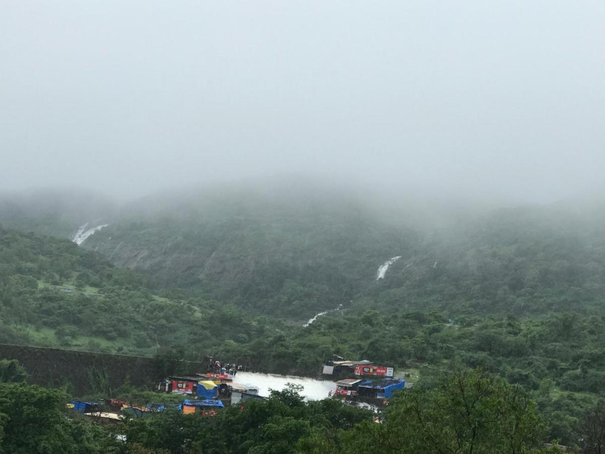 Hotel Manik Moti Lonavala Exteriér fotografie