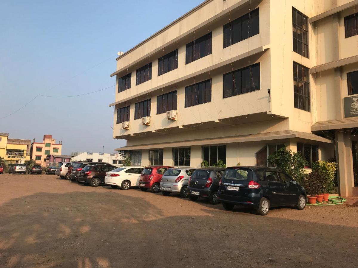 Hotel Manik Moti Lonavala Exteriér fotografie