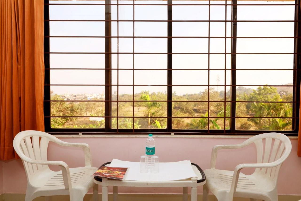 Hotel Manik Moti Lonavala Exteriér fotografie
