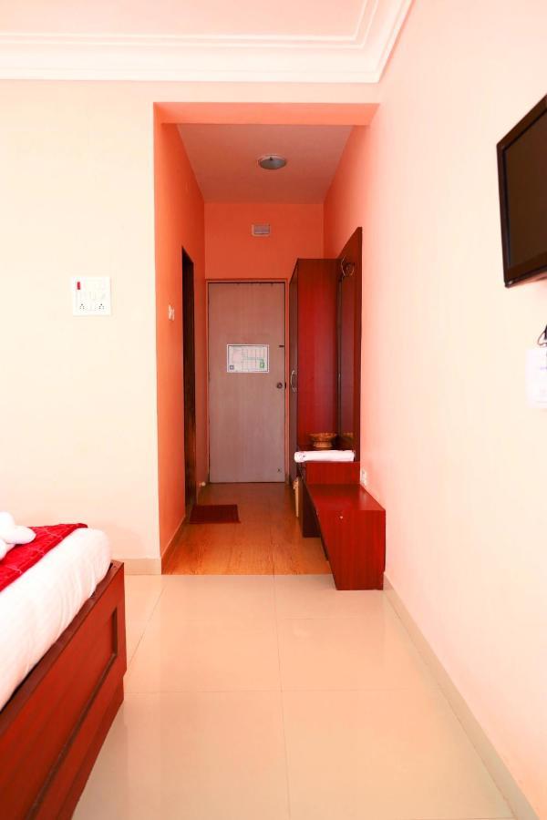 Hotel Manik Moti Lonavala Exteriér fotografie