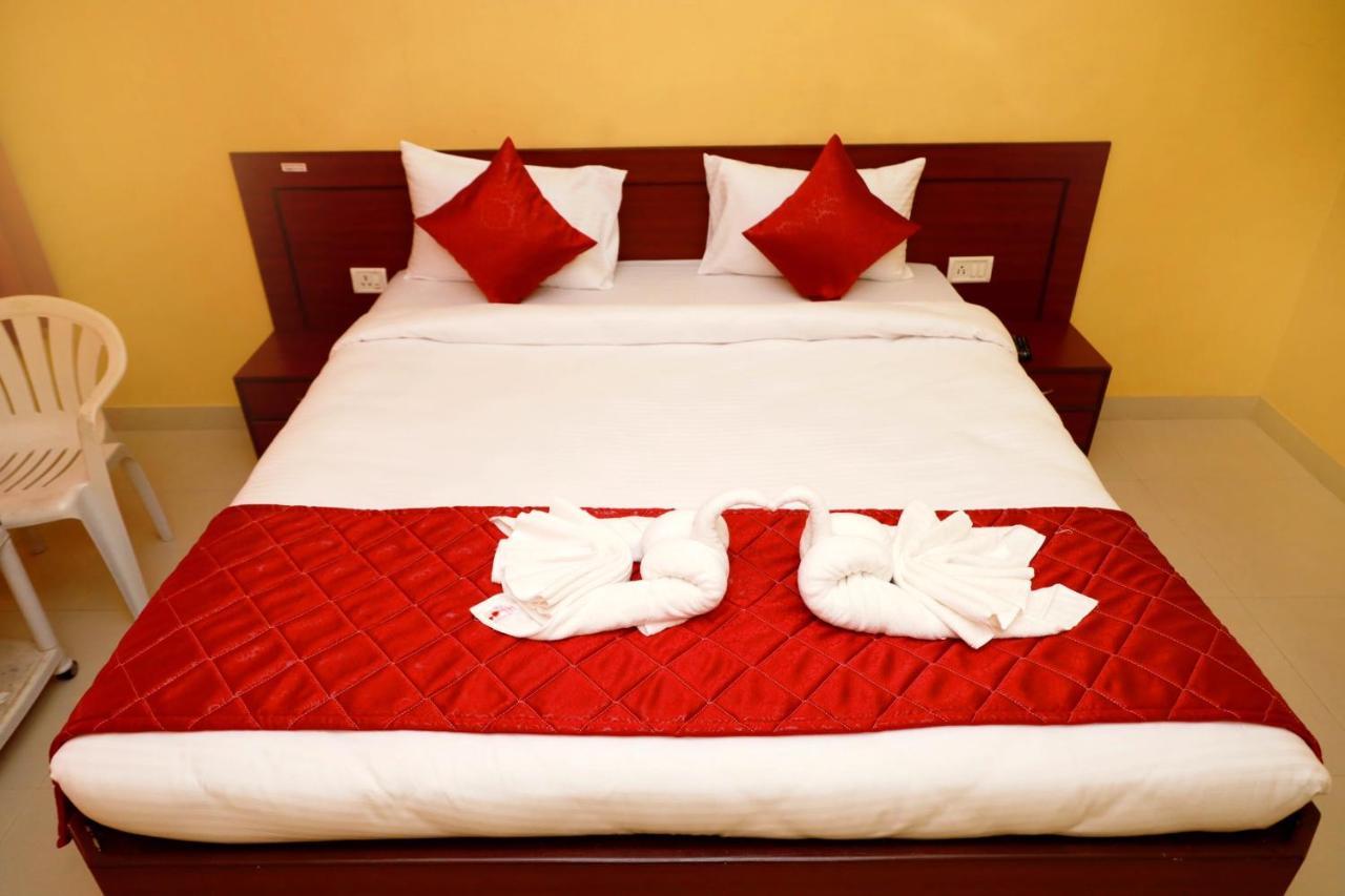 Hotel Manik Moti Lonavala Exteriér fotografie